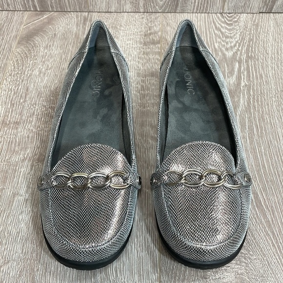Vionic Orthoheel Alda Pewter Leather Reptile Slip On Loafers Chain 8.5W - Picture 1 of 15